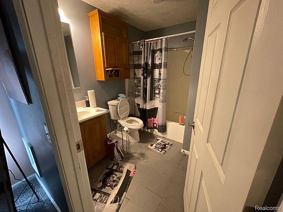 4th image of 10203 Cardoni St
