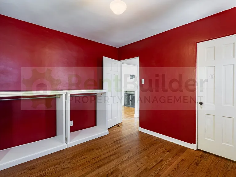 411 Wellesley Dr SE #A — Photo 12