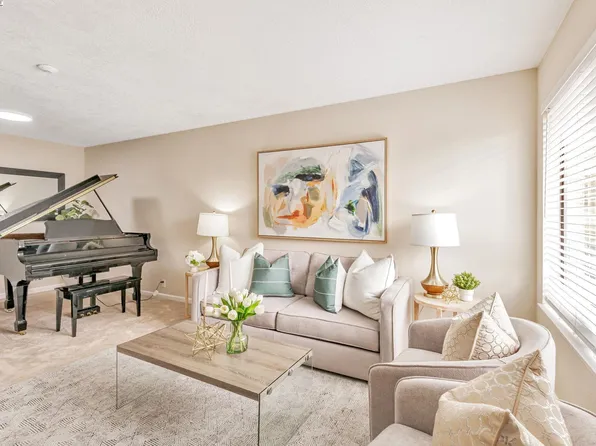 215 Galano Plz, Union City, CA 94587