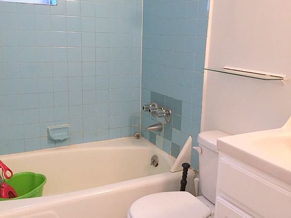 5th image of 246 E 45th St APT 4F
