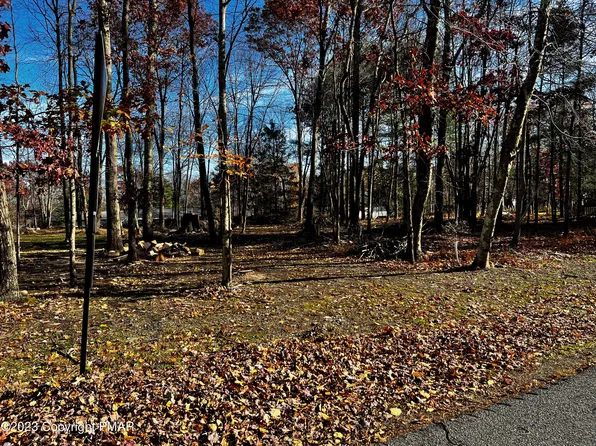 46 & 47 Indian Way, East Stroudsburg, PA 18302