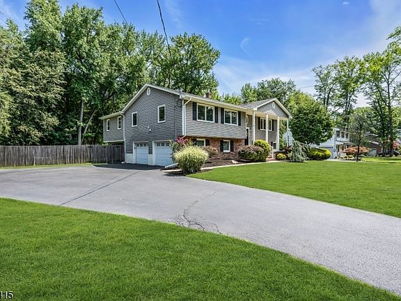 2nd image of 1245 Sunnyfield Ln