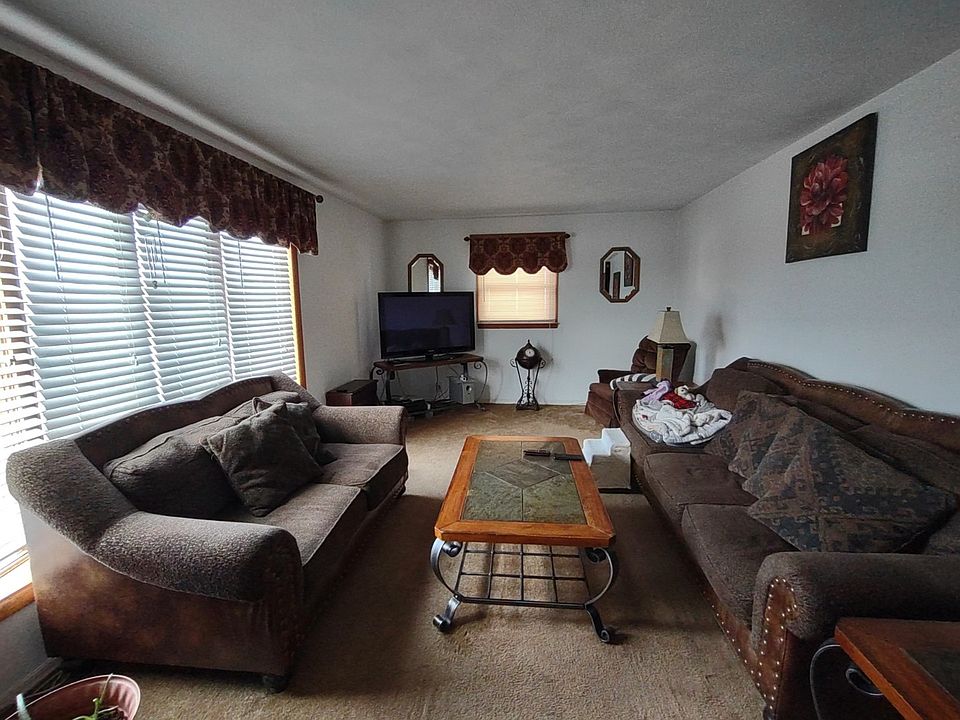 517 SW Lanark Ave, Lanark, IL 61046 Zillow