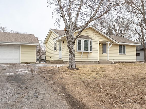 2nd image of 1600 Amy Ln