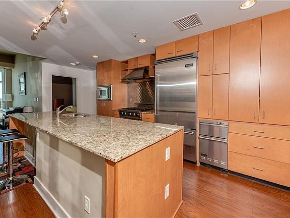4th image of 1208 E Kennedy Blvd Unit 814