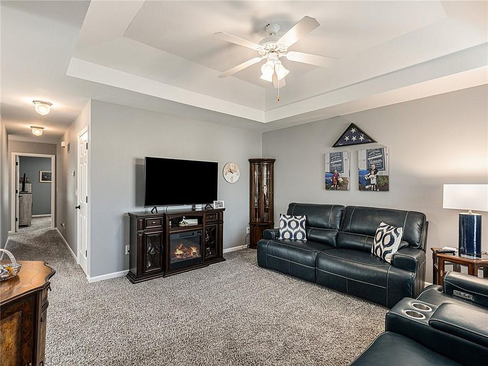 207 SW Chartwell Dr, Lees Summit, MO 64082 Zillow
