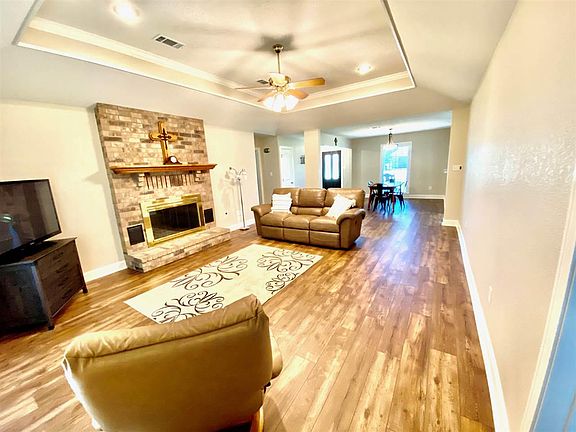 4th image of 2406 Oak S
