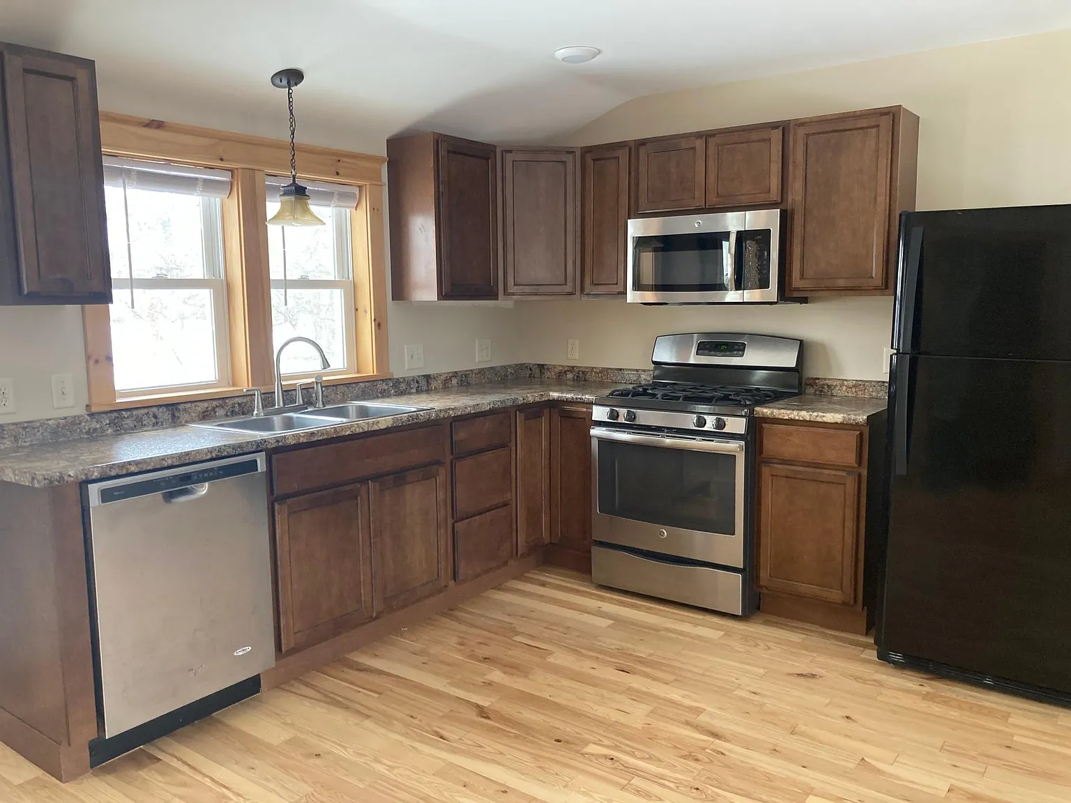 1 bed, $850 — Photo 1