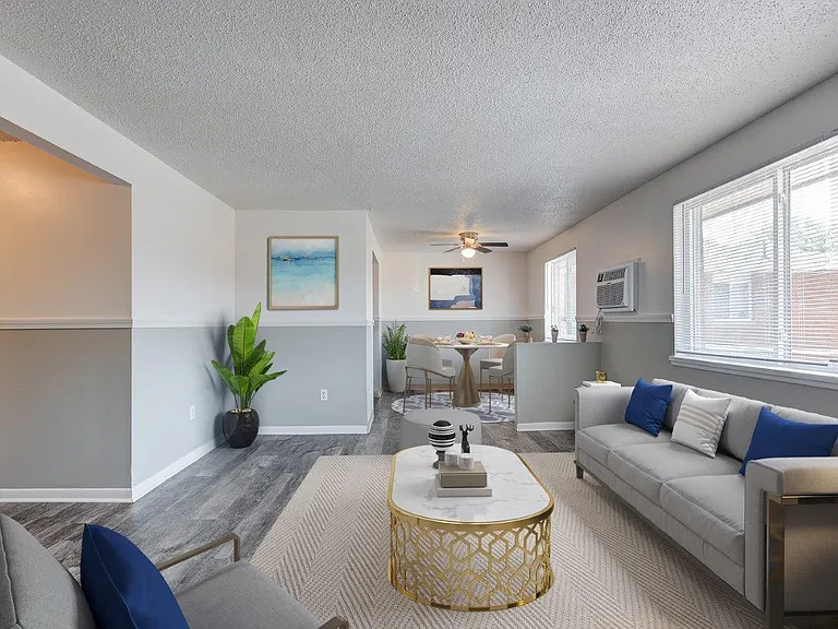 Dixon Manor Apartment Homes — Photo 4