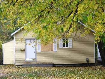 1st image of 31 Parkdale Ave