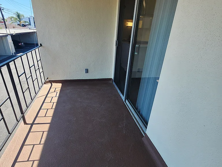 Palm Villa Apartments — Photo 12