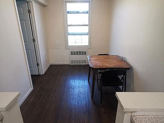 5th image of 15272 Melbourne Ave APT 5H