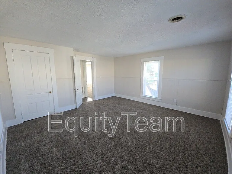 128 N River St #B — Photo 14