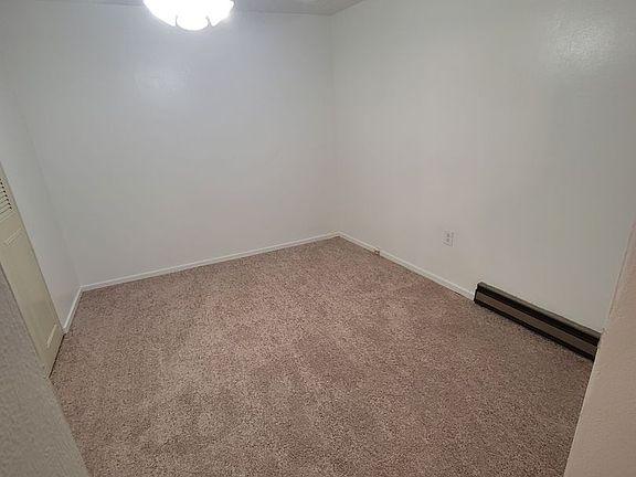 4th image of 56-60-72 76th S #9729f9474