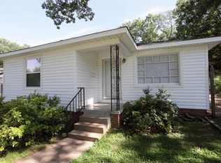 5823 Woodlawn Dr, Little Rock, AR 72205