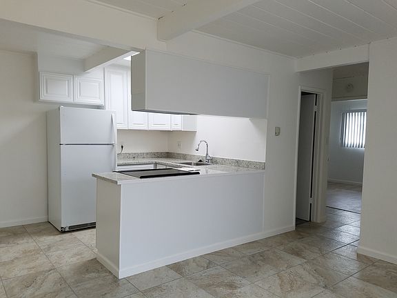 2nd image of 62 Paloma Ave APT C