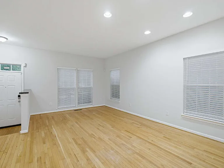 45570 Trestle Ter — Photo 4