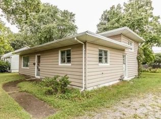 1700 10th St, Charleston, IL 61920