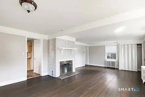 353 Circular Ave — Photo 6