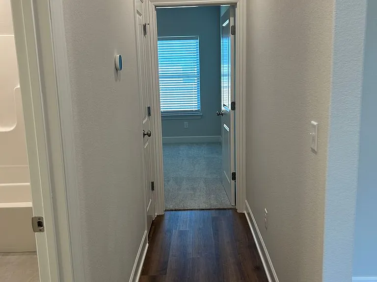 2413 Salmon St — Photo 17