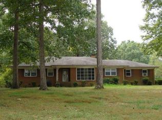 1054 Lakeside Dr, Durham, NC 27712