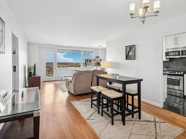 5700 Arlington Avenue image 1 of 15