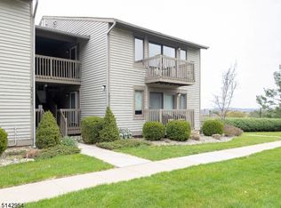 78 Sam Bonnell Dr, Clinton, NJ 08809