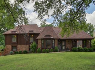 4839 W 97th St, Overland Park, KS 66207