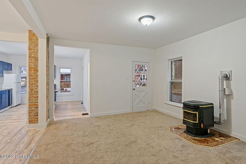 4th image of 38 James Street