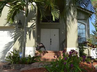 971 NW 185th Ter, Pembroke Pines, FL 33029