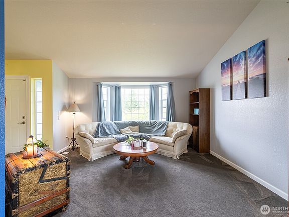 5th image of 7332 183rd Avenue SW