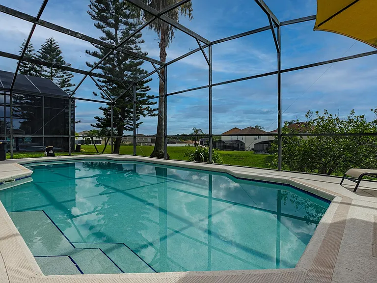 341 Aster Dr — Photo 1