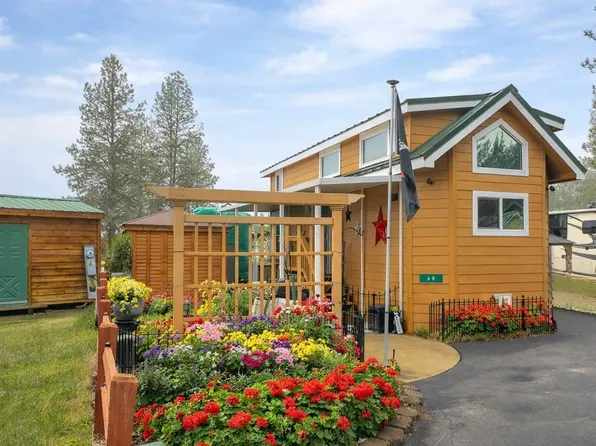 69 Tall Pine Loop N, Usk, WA 99180