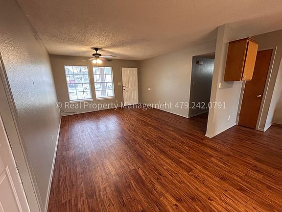 2nd image of 80 Grand View Dr