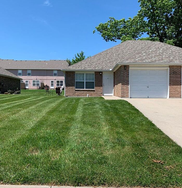 1st image of 202 S Black Jack Ave