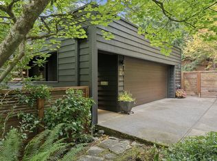 2538 SW Sherwood Dr, Portland, OR 97201