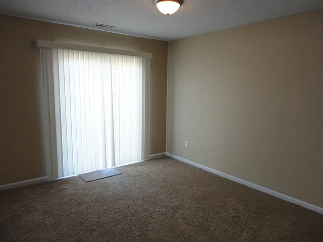695 Mountain Pine Dr — Photo 4
