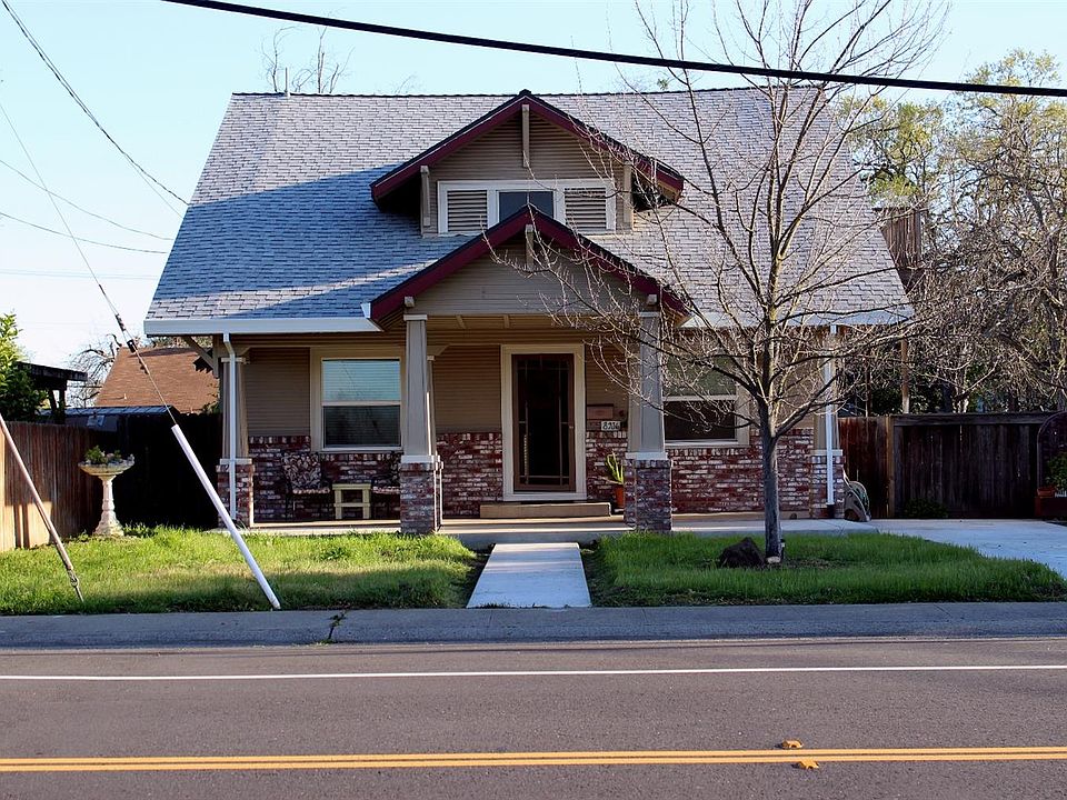 2nd image of 8936 Sierra St