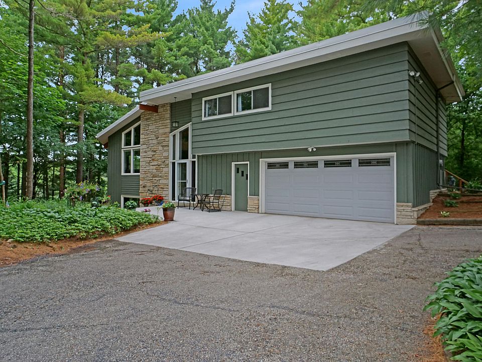 2nd image of 831 N Point View Rd