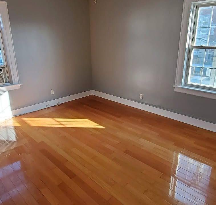 1st image of 10767 108th St #2