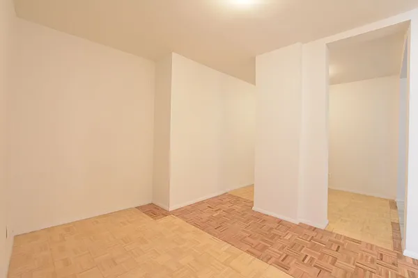 Rented by Clove Realty LLC | media 10