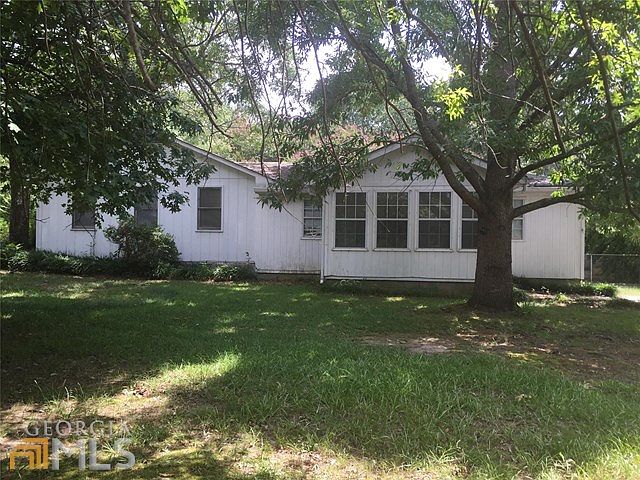 1st image of 700 Four Points Rd