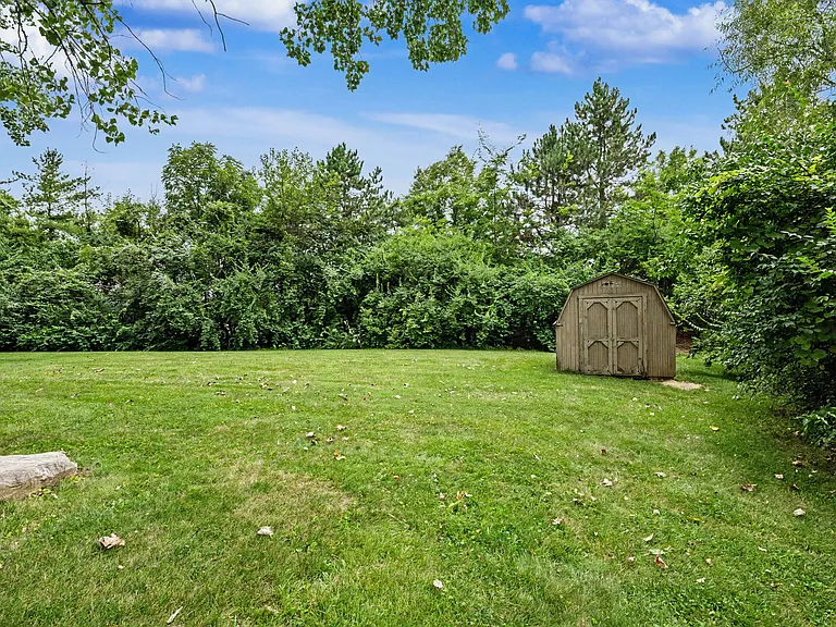 7711 Brams Hill Dr — Photo 24