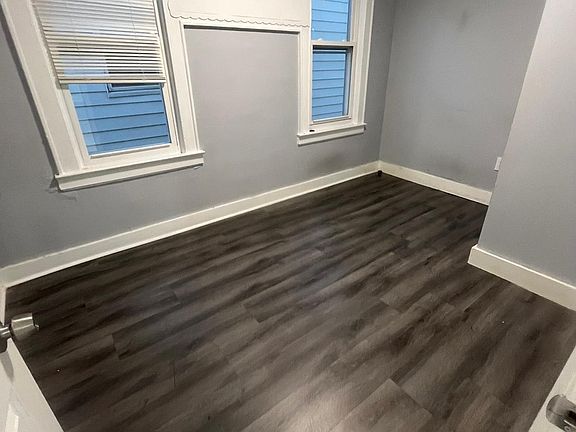 5th image of 356 Leslie St #1