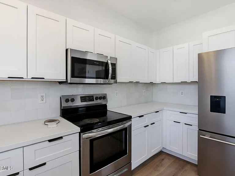 220 W Beechnut Pl — Photo 13