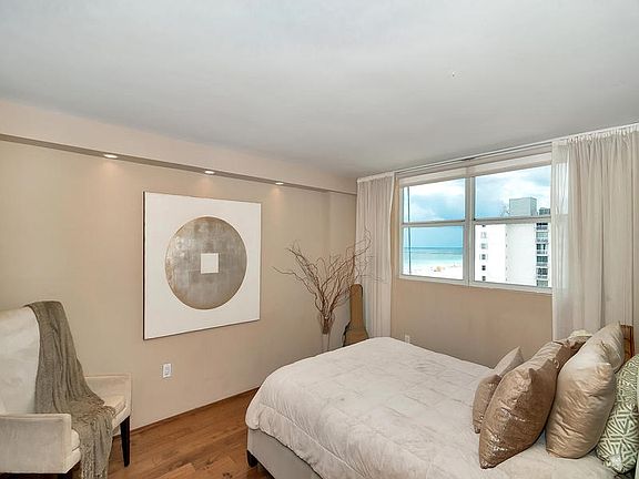 3rd image of 465 Ocean Dr APT 910
