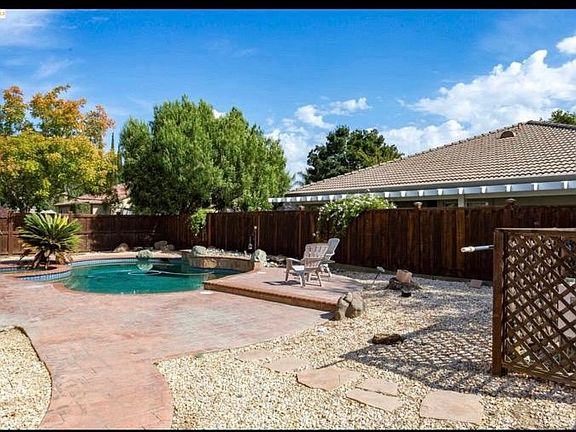 2nd image of 556 Whitney Ct