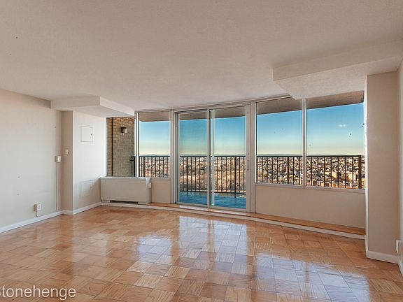 5th image of 8200 Boulevard East Penthouse Q