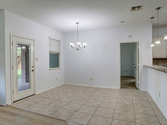 2nd image of 432 Hideaway Rd