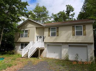 2870 Fairhaven Dr, Tobyhanna, PA 18466